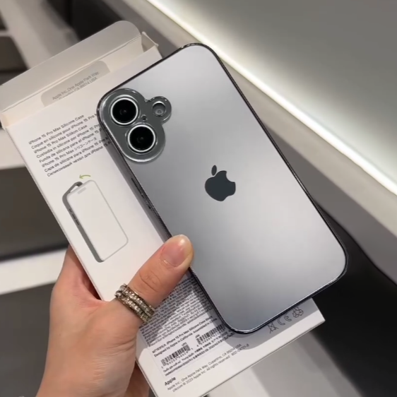 iPhone 16/16 Plus Glossy Ultra Thin Electroplated Camera Lens Protection iPhone Case